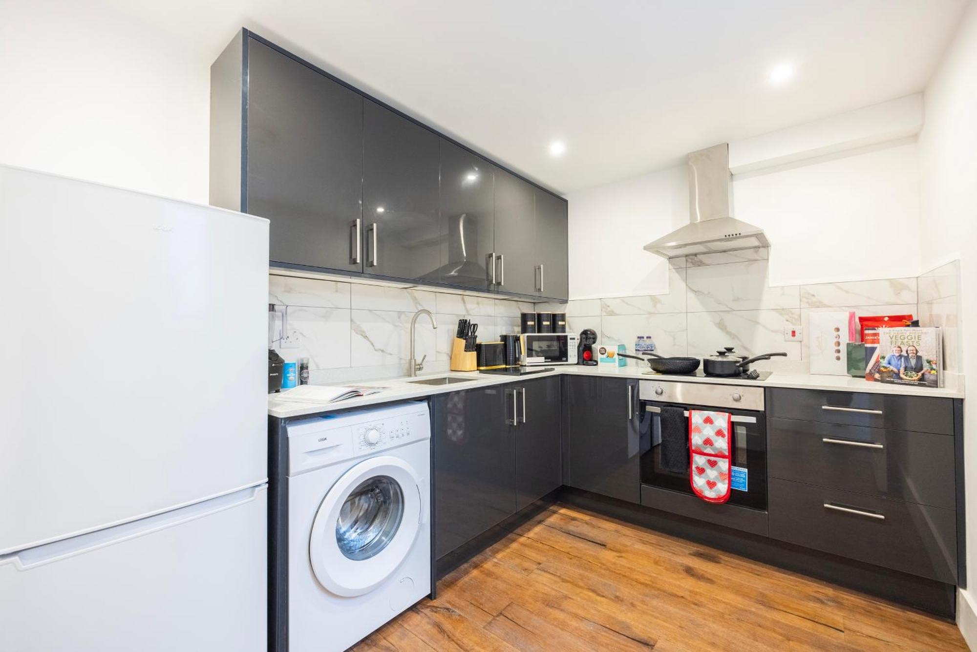 Block Of Apartments In Croydon ,Long Stays , Weekly & Monthly Offers , Contractors , Relocations , Leisure & Family Stays Exterior foto